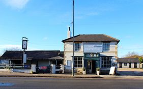 Dog And Partridge Inn